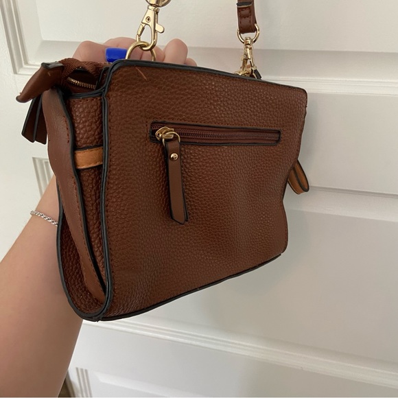 KENNETH COLE REACTION BAG - Picture 3 of 4